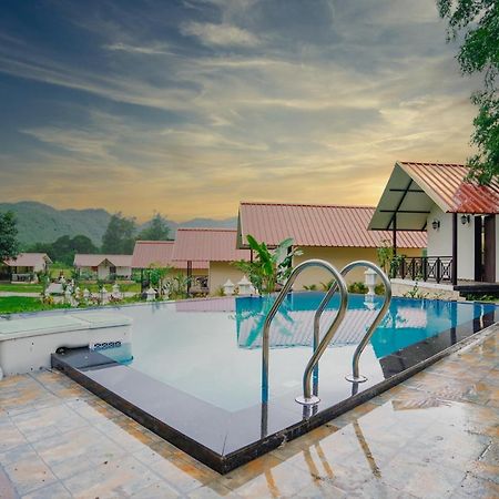 Ninad Homestays 卡尔贾特 外观 照片