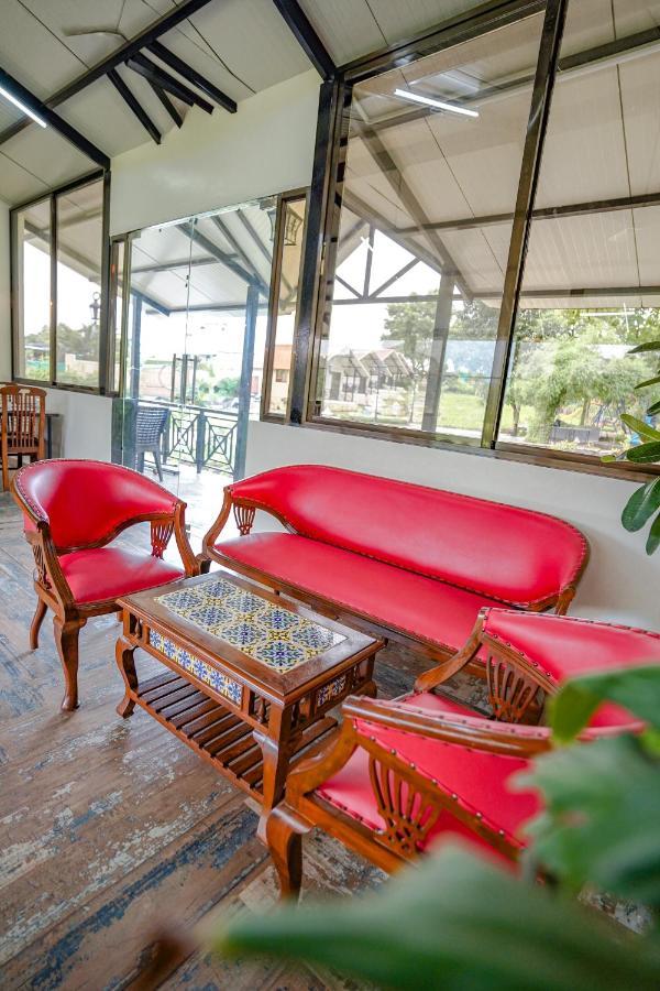 Ninad Homestays 卡尔贾特 外观 照片