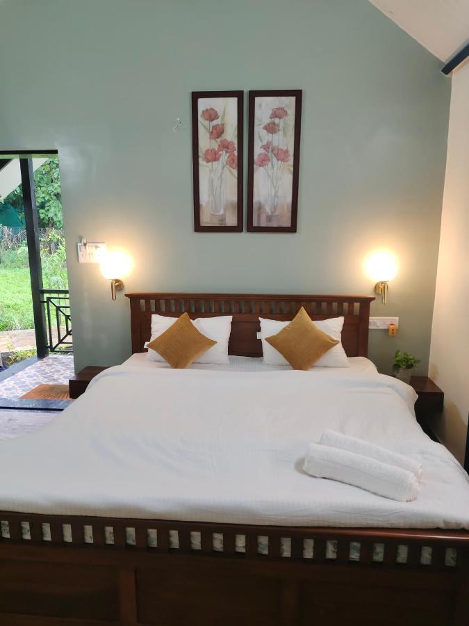 Ninad Homestays 卡尔贾特 外观 照片
